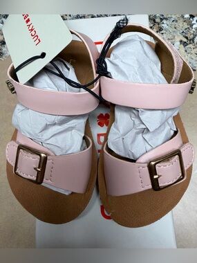 Lucky brand girls 5M sandals- new in box